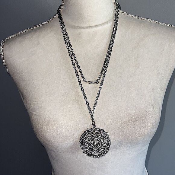Lariat Boho Medallion Necklace! - Picture 1 of 14